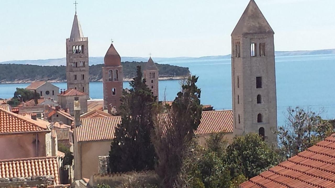 Nina Villa Rab Town Buitenkant foto