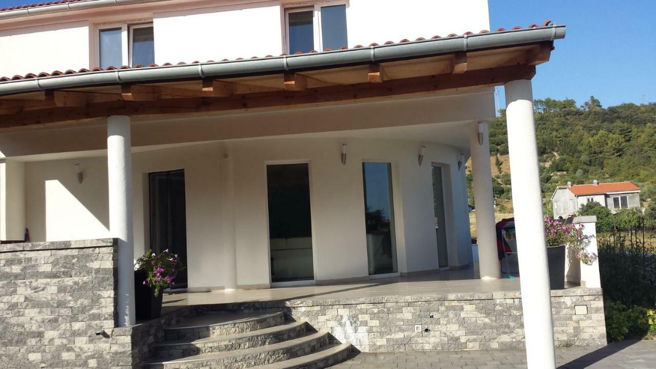 Nina Villa Rab Town Buitenkant foto