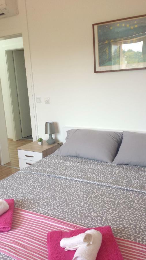 Nina Villa Rab Town Buitenkant foto